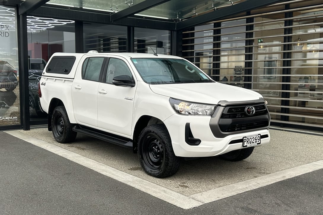 2022 Toyota Hilux at Ebbett Toyota Hamilton