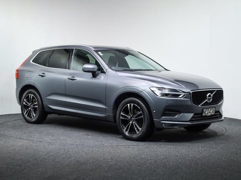 2020 Volvo XC60 T5 AWD MOMENTUM