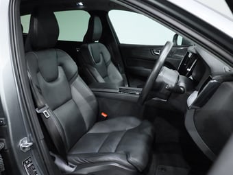 2020 Volvo XC60 at Ebbett Hamilton