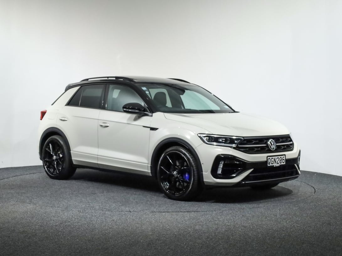 2024 Volkswagen T-Roc at Ebbett Volkswagen & Škoda Hamilton