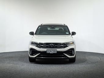 2024 Volkswagen T-Roc at Ebbett Volkswagen & Škoda Hamilton