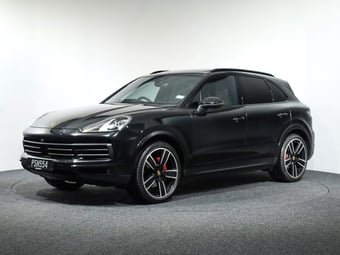 2023 Porsche Cayenne at Ebbett Volkswagen & Škoda Hamilton