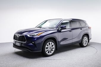 2025 Toyota Highlander at Ebbett Pukekohe