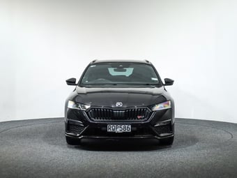 2024 Skoda Octavia at Ebbett Volkswagen & Škoda Hamilton