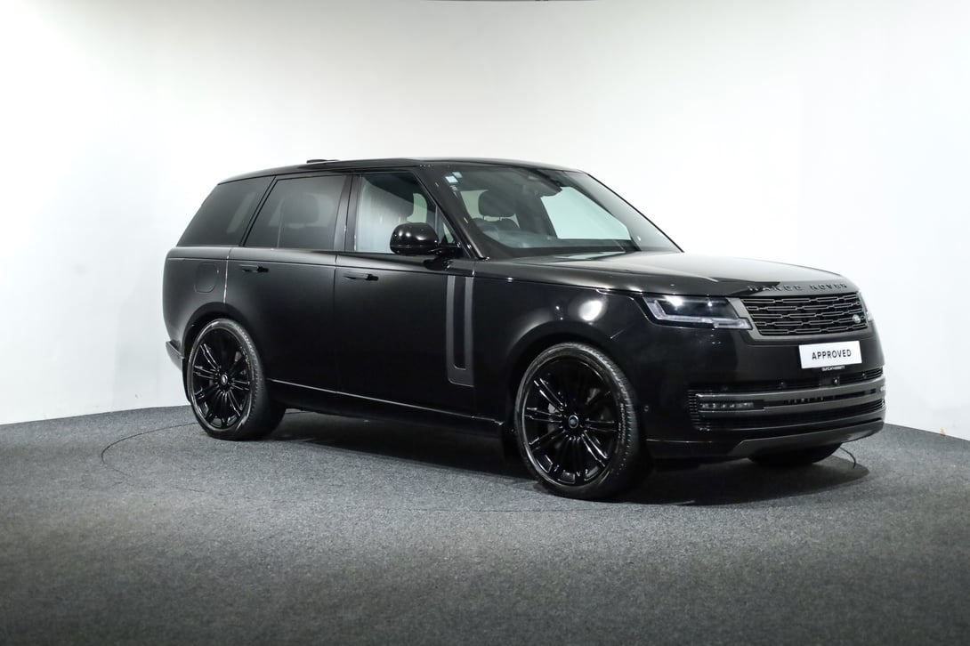 2023 Land Rover Range Rover at Duncan & Ebbett Hamilton