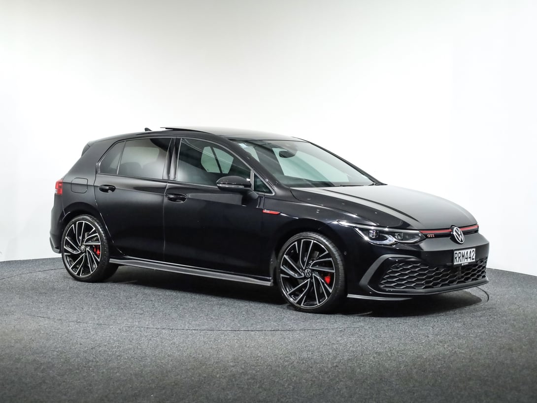 2021 Volkswagen Golf at Ebbett Volkswagen & Škoda Hamilton
