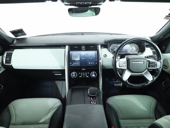 2022 Land Rover Discovery at Duncan & Ebbett Hamilton