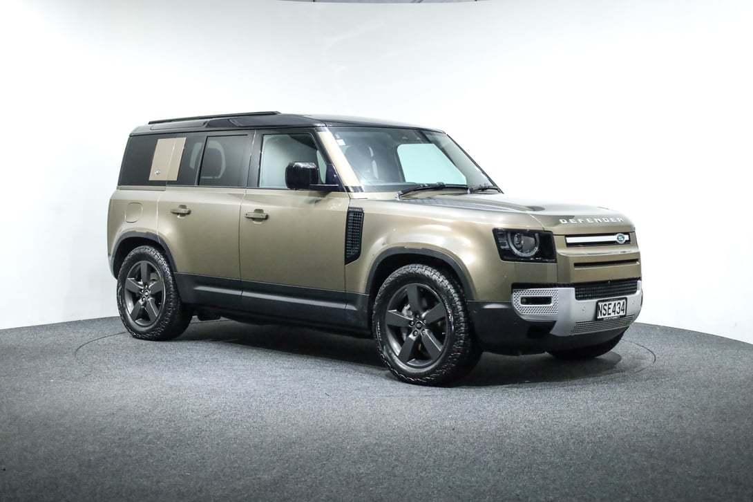 2021 Land Rover Defender at Duncan & Ebbett Hamilton