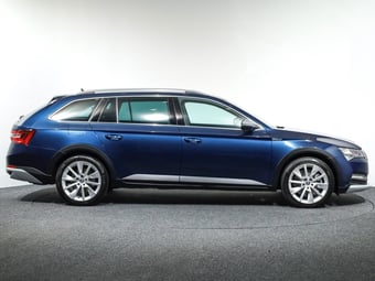 2022 Skoda Superb at Ebbett Volkswagen & Škoda Hamilton