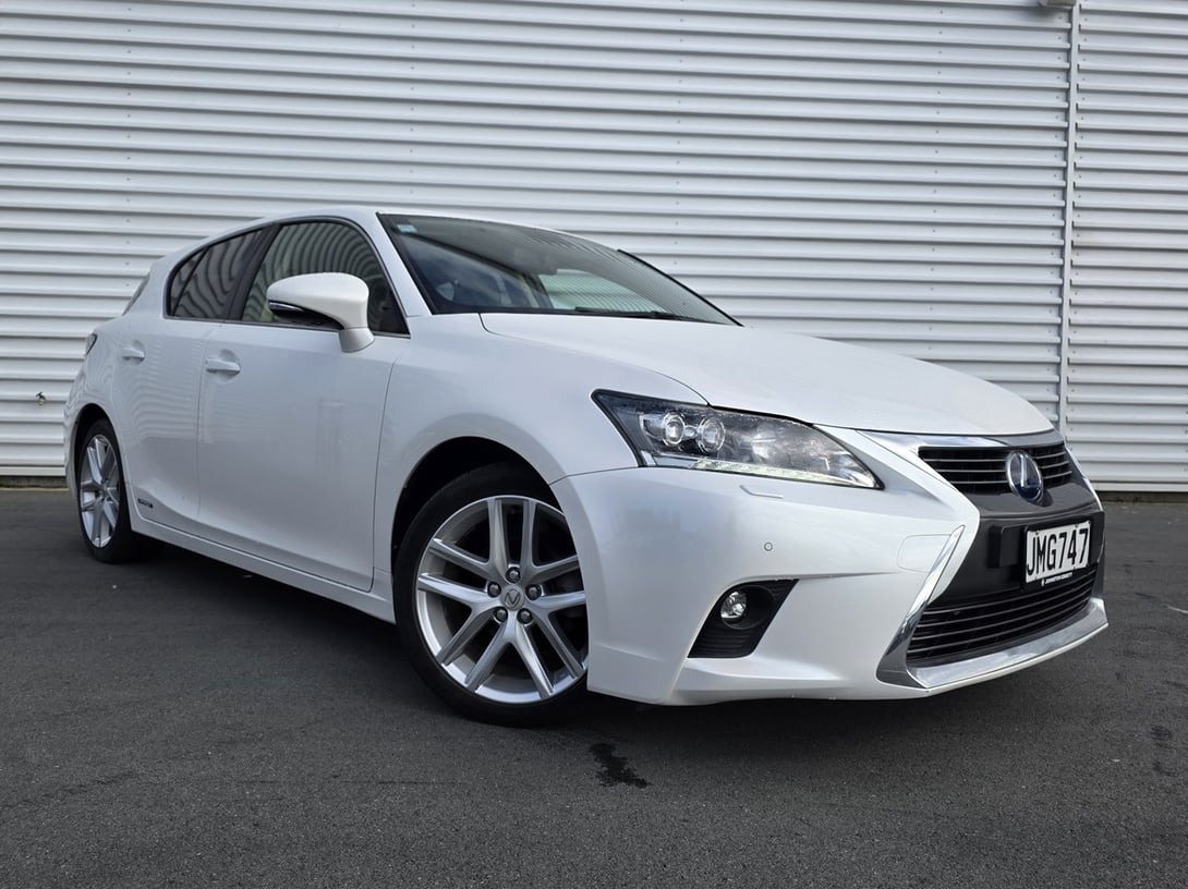 2015 Lexus CT 200H at Johnston Motors