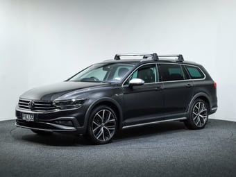 2023 Volkswagen Passat at Ebbett Volkswagen & Škoda Hamilton