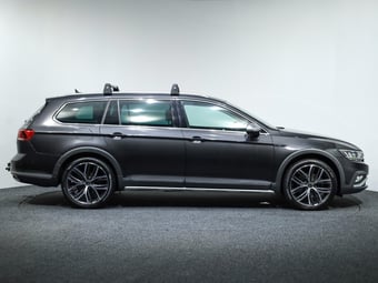 2023 Volkswagen Passat at Ebbett Volkswagen & Škoda Hamilton
