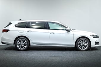 2025 Skoda Superb at Ebbett Volkswagen & Škoda Hamilton