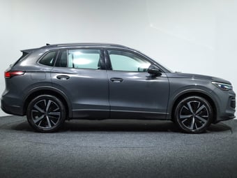 2024 Volkswagen Tiguan at Ebbett Volkswagen & Škoda Hamilton