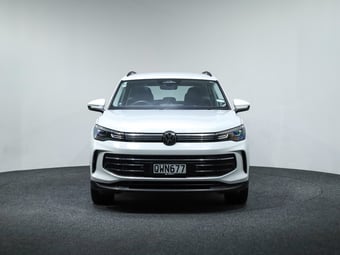 2024 Volkswagen Tiguan at Ebbett Volkswagen & Škoda Hamilton