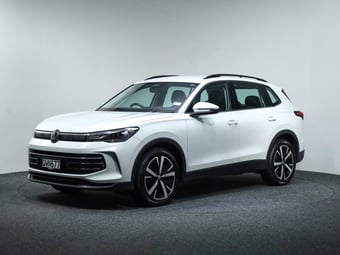 2024 Volkswagen Tiguan at Ebbett Volkswagen & Škoda Hamilton