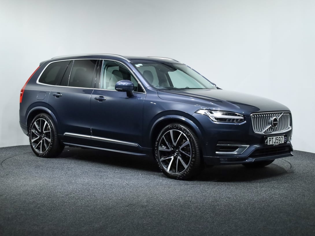 2023 Volvo XC90 at Ebbett Hamilton