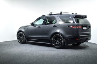 2023 Land Rover Discovery at Duncan & Ebbett Hamilton