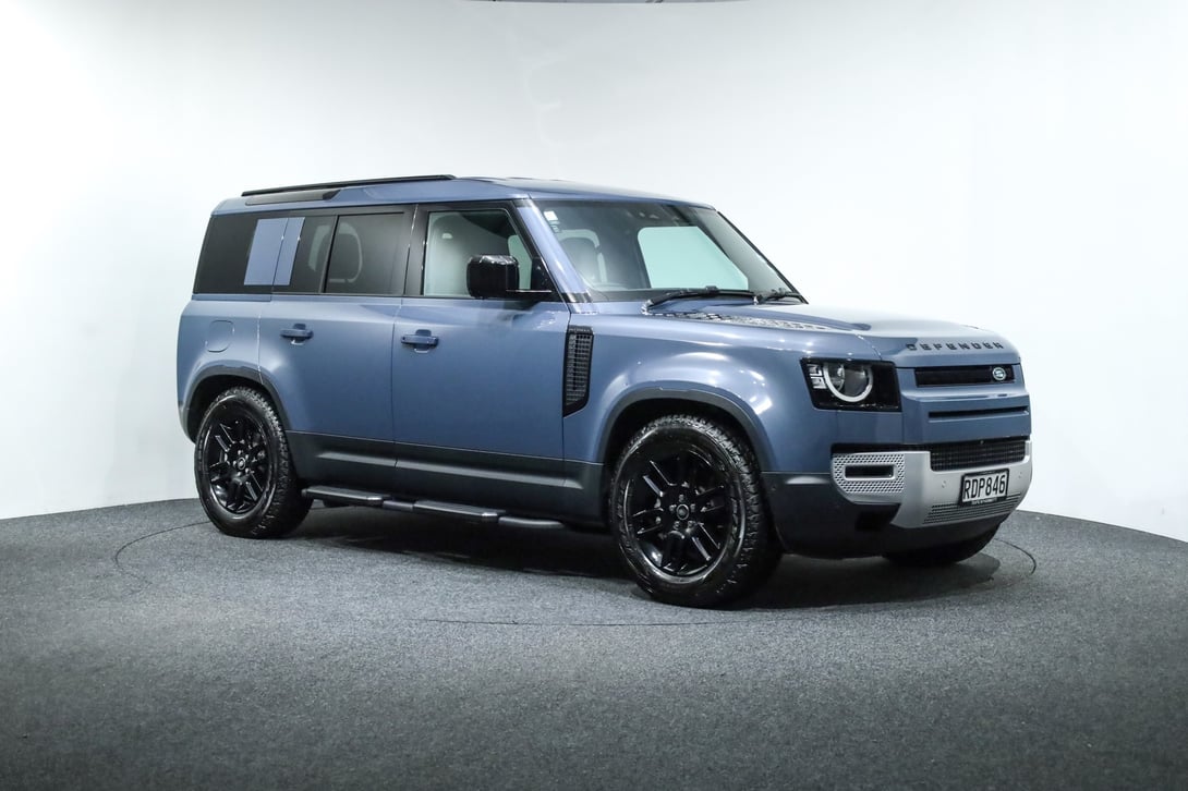 2025 Land Rover Defender at Duncan & Ebbett Hamilton