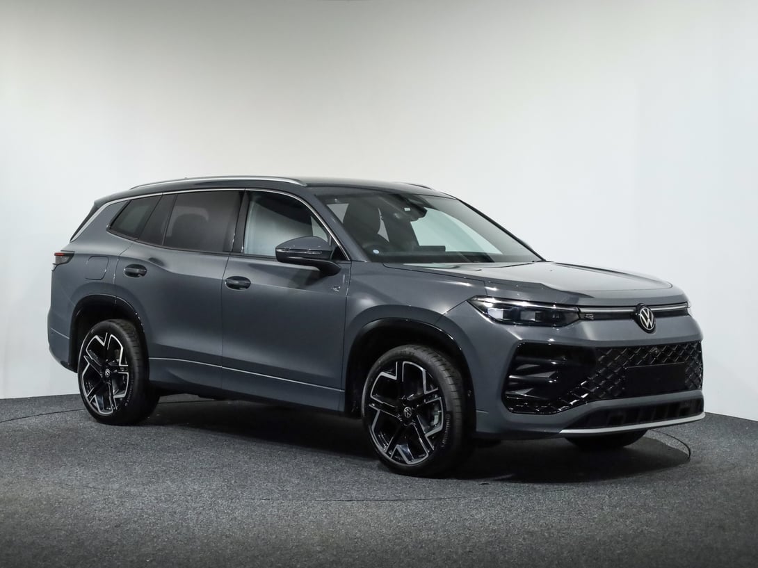 2026 Volkswagen Tayron at Ebbett Volkswagen & Škoda Hamilton
