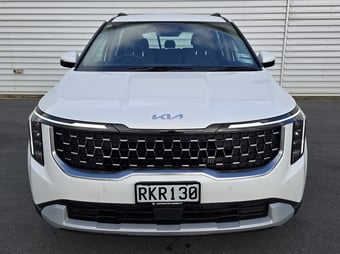 2025 Kia Carnival at Johnston Ebbett