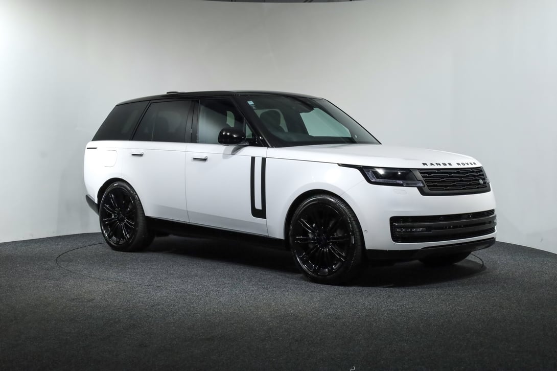 2026 Land Rover Range Rover at Duncan & Ebbett Hamilton