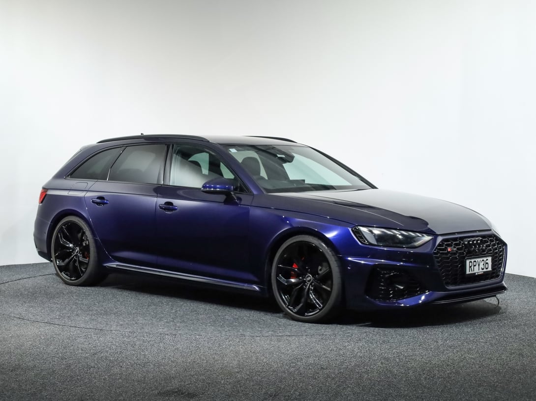 2022 Audi RS4 at Ebbett Volkswagen & Škoda Hamilton