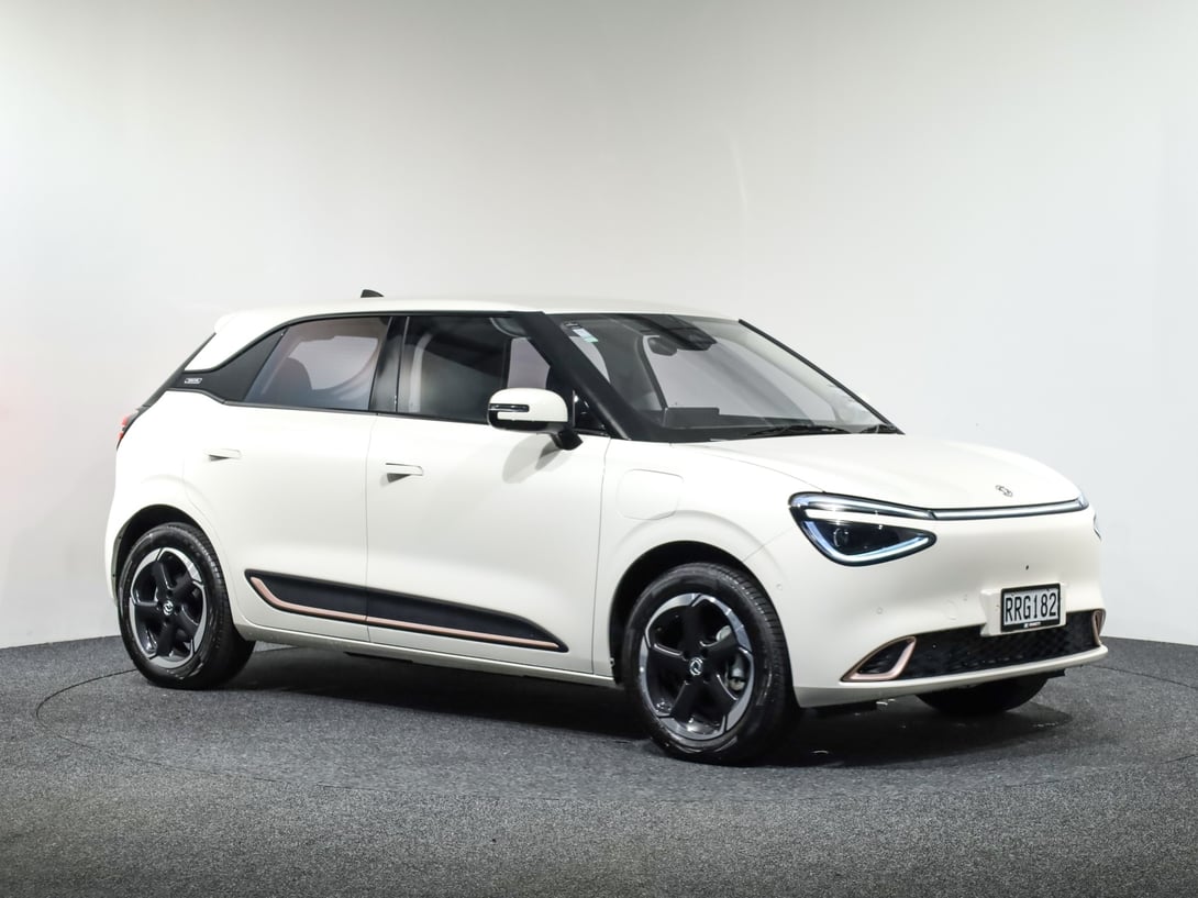 2026 Dongfeng Box at Ebbett Volkswagen & Škoda Hamilton
