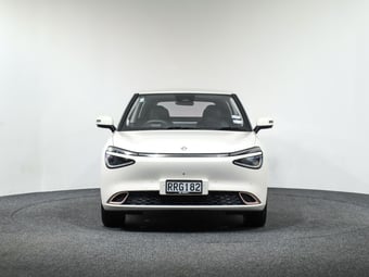 2026 Dongfeng Box at Ebbett Volkswagen & Škoda Hamilton