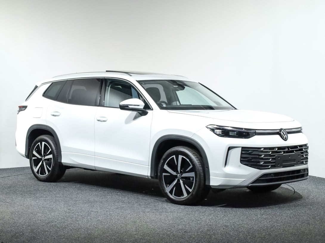 2026 Volkswagen Tayron at Ebbett Volkswagen & Škoda Hamilton