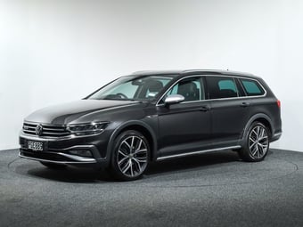 2022 Volkswagen Passat at Ebbett Volkswagen & Škoda Hamilton