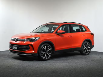 2024 Volkswagen Tiguan at Ebbett Volkswagen & Škoda Hamilton