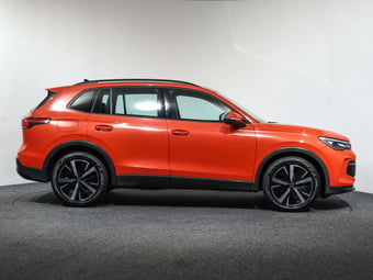 2024 Volkswagen Tiguan at Ebbett Volkswagen & Škoda Hamilton