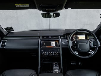 2020 Land Rover Discovery at Ebbett Prestige Tauranga