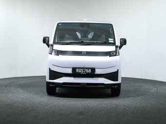 2026 Farizon V7E at Ebbett The Base