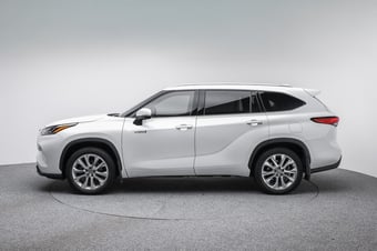 2023 Toyota Highlander at Ebbett Pukekohe