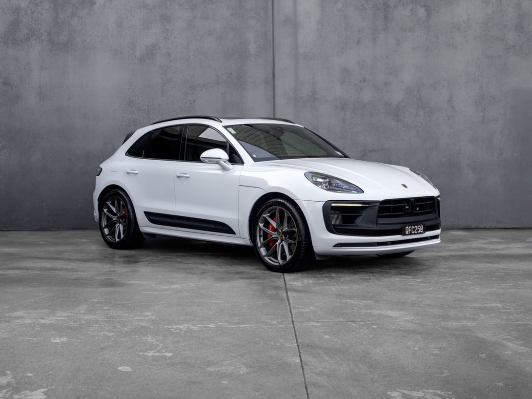 2023 Porsche Macan at Ebbett Prestige Tauranga