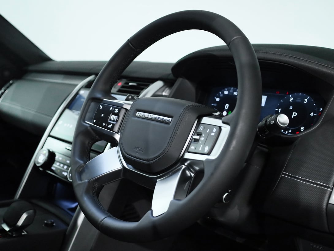 2026 Land Rover Discovery at Duncan & Ebbett Hamilton