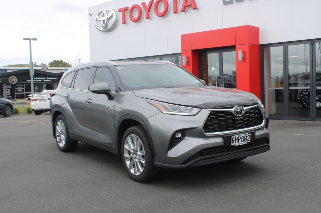 2025 Toyota Highlander at Ebbett Toyota Morrinsville