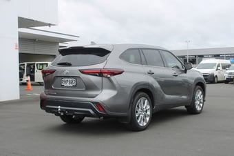 2025 Toyota Highlander at Ebbett Toyota Morrinsville