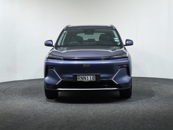 2025 Geely Starray EM-i at Ebbett The Base
