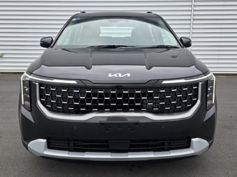 2026 Kia Carnival at Johnston Ebbett
