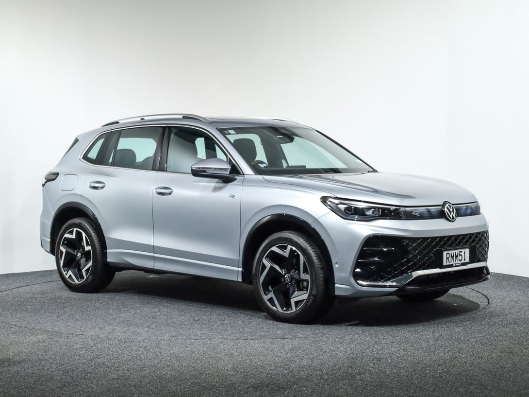 2025 Volkswagen Tiguan at Ebbett Volkswagen & Škoda Hamilton