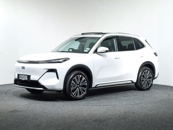2026 Geely Starray EM-i at Ebbett The Base