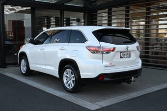 2016 Toyota Highlander at Ebbett Toyota Hamilton