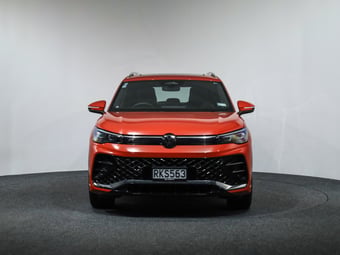 2025 Volkswagen Tiguan at Ebbett Volkswagen & Škoda Hamilton