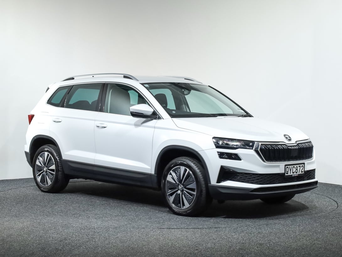 2024 Skoda Karoq at Ebbett Volkswagen & Škoda Hamilton