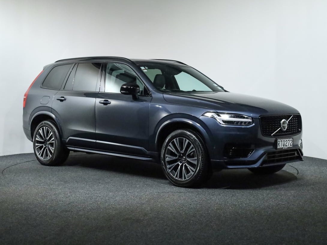 2022 Volvo XC90 at Ebbett Hamilton