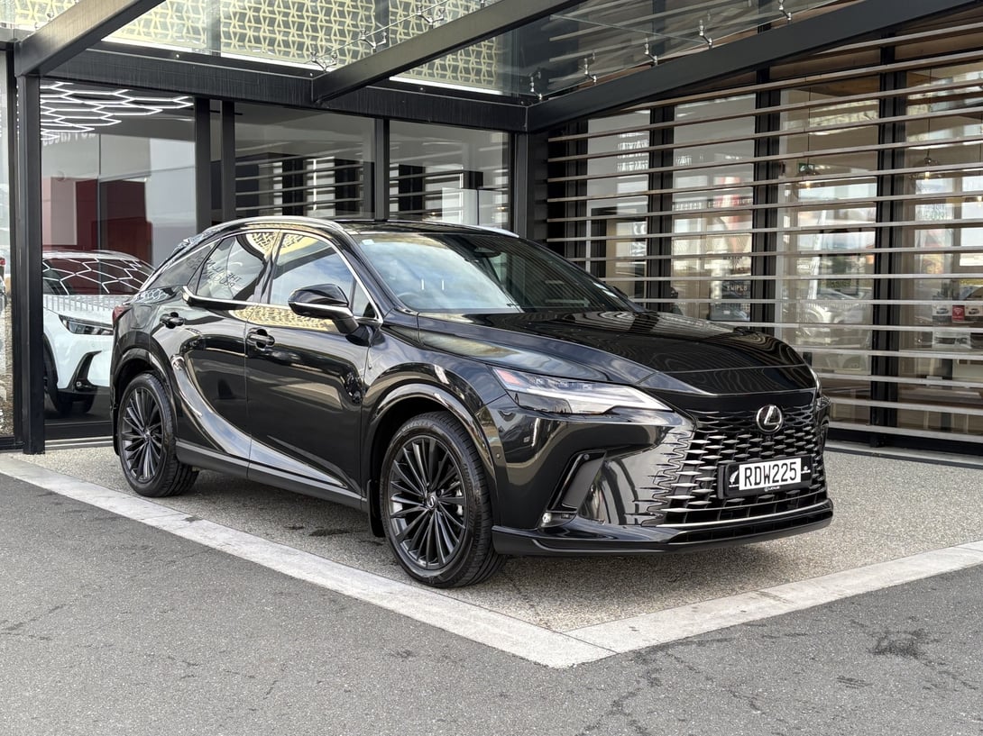 2025 Lexus RX 450h+ at Lexus of Hamilton