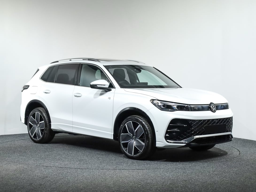 2026 Volkswagen Tiguan at Ebbett Volkswagen & Škoda Hamilton